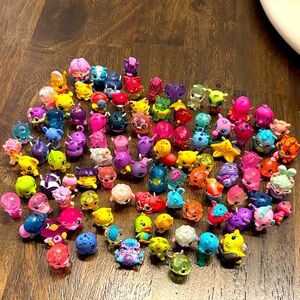 95 Assorted Hatchimals